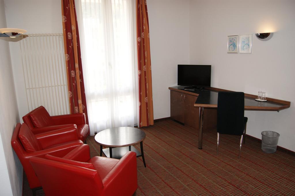Schweizerhof Hotel 3*
